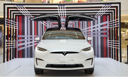 【新闻1226】特斯拉Model X Plaid河南首秀，客流回暖纯电出行备受关注205