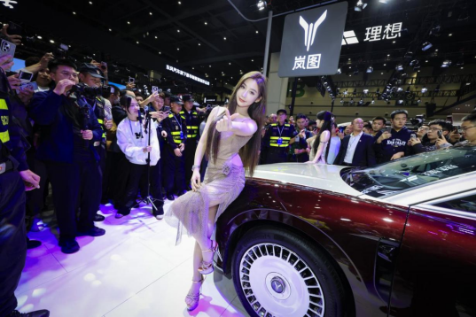 不设界，敢智趣 2026中原国际车展6月解锁出行新次元！1102